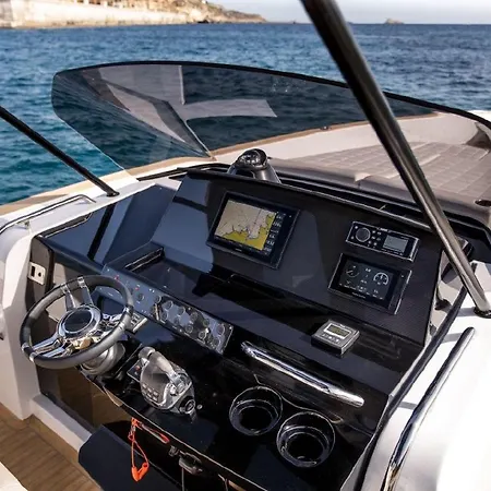 Pardo Yacht 38 Botel Saint-Laurent-du-Var